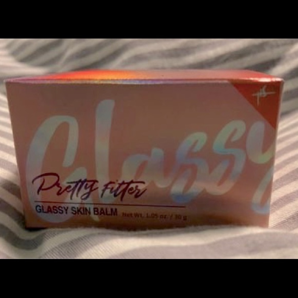 NEW Touch in Sol - Pretty Filter Glassy Skin Balm
